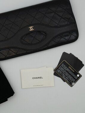 CHANEL Pochette 31 Clutch Quilted Crumpled Calfskin GHW A70521
